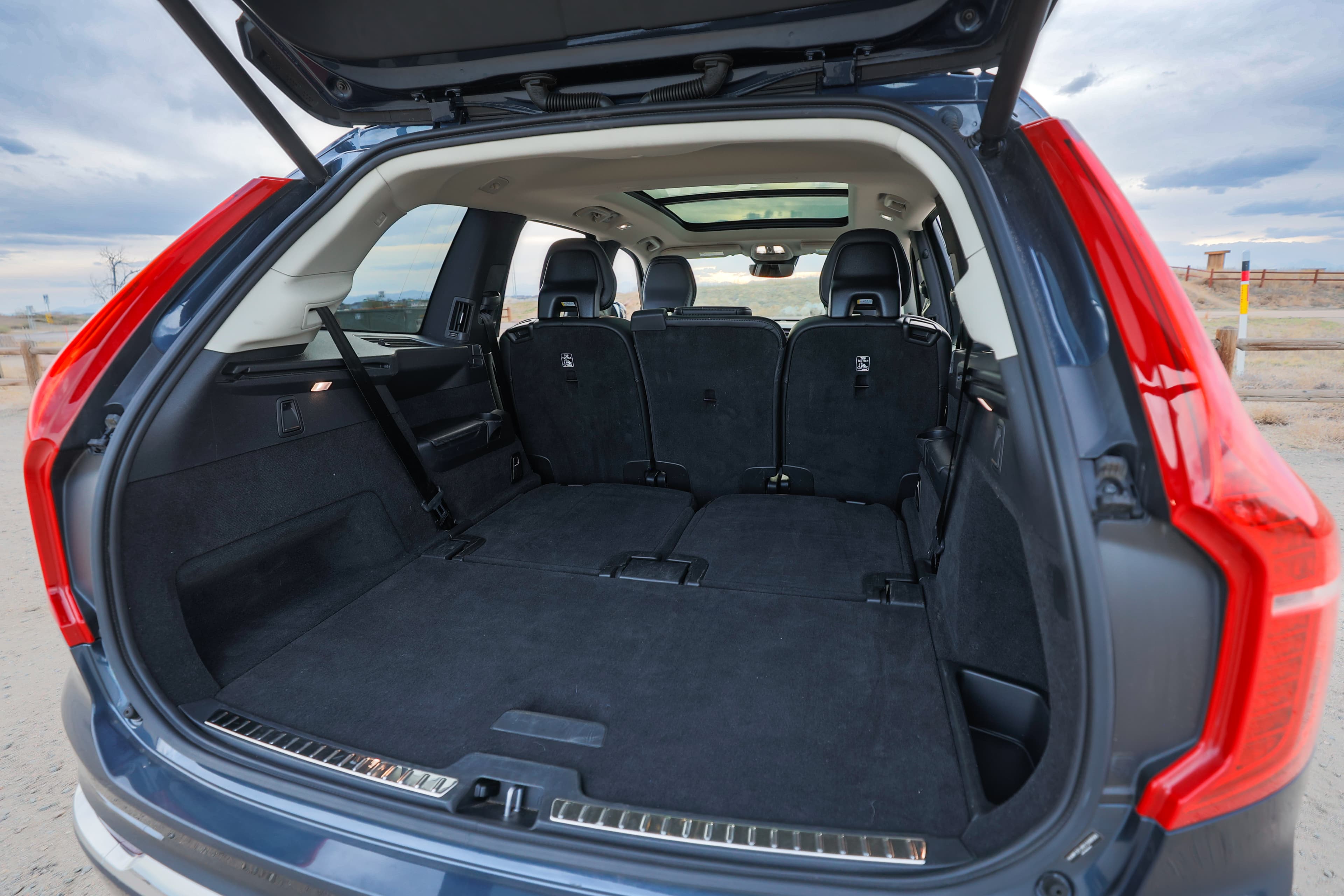 VOLVO XC-90 - Photo 12