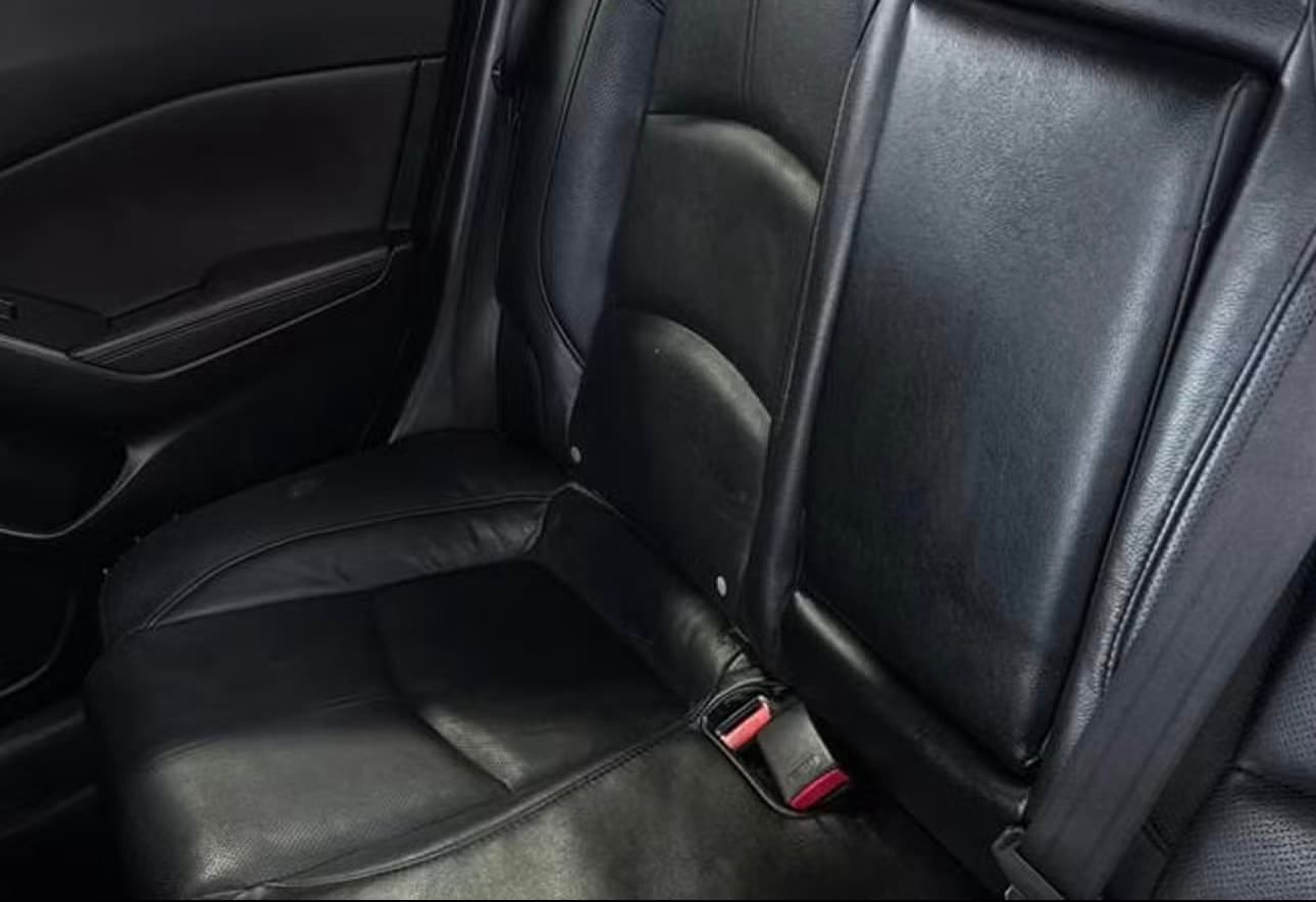 Mazda Mazda3 - Photo 10